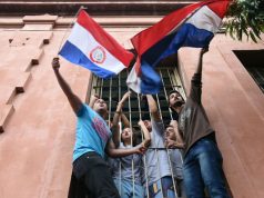 Saludamos y apoyamos la Toma de Colegios