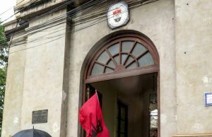 La Justicia a los pies de la Iglesia