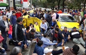 TAXI, MUV Y UBER, TRES MODOS, MISMA EXPLOTACIÓN