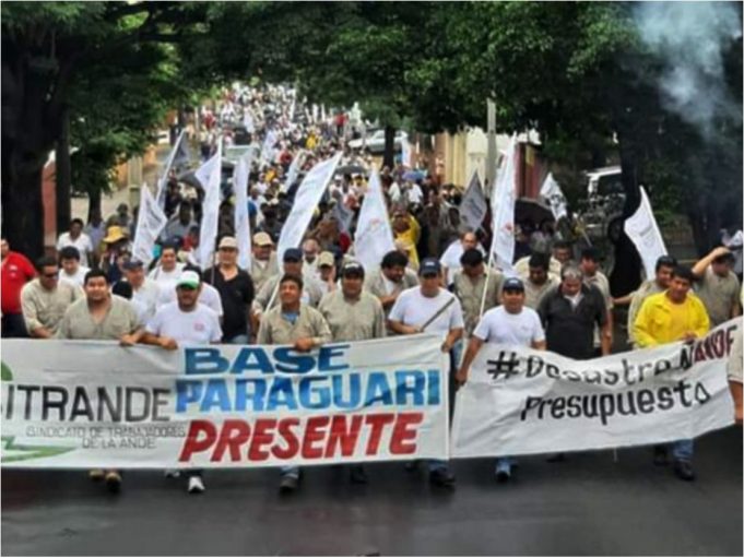 Vivir dignamente es un derecho NO un privilegio