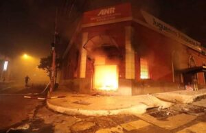 Quema de la ANR es un símbolo de la legítima rebelión popular