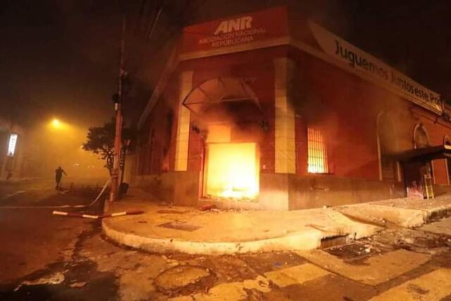 Quema de la ANR es un símbolo de la legítima rebelión popular