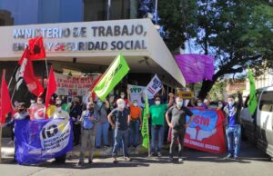 Un 1° de mayo cargado de muertes despidos y suspensiones