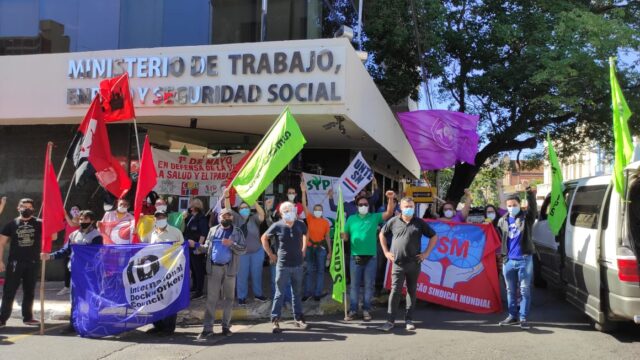 Un 1° de mayo cargado de muertes despidos y suspensiones