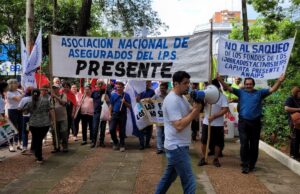 LLAMAMOS AL PUEBLO TRABAJADOR A VOLVER A LLENAR, AHORA CON MÁS FUERZA, LAS PLAZAS DEL CONGRESO EN DEFENSA DE LOS FONDOS JUBILATORIOS.