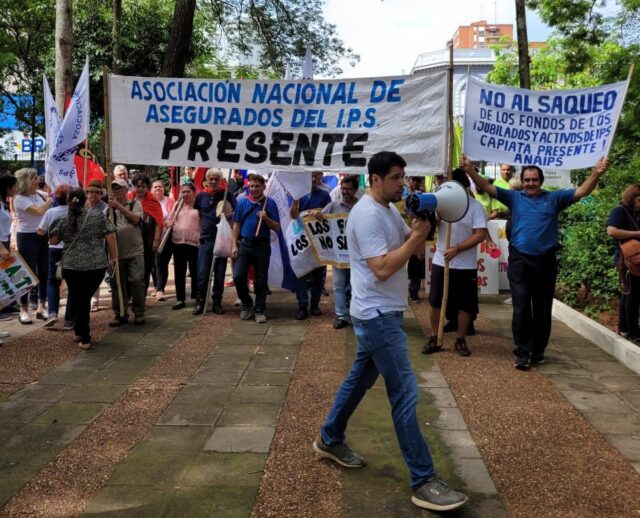 LLAMAMOS AL PUEBLO TRABAJADOR A VOLVER A LLENAR, AHORA CON MÁS FUERZA, LAS PLAZAS DEL CONGRESO EN DEFENSA DE LOS FONDOS JUBILATORIOS.